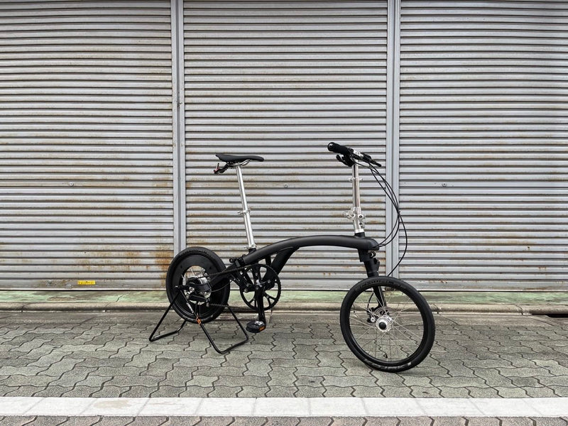 折りたたみ自転車のサブスク「しぶサポ」に、黒いiruka S（イルカ）とBROMPTONの空きができました♪